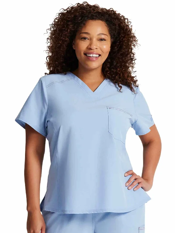 Dickies Riveting Women's Tuckable V-neck Scrub Top | Light Chambray