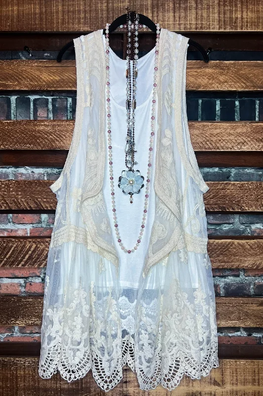 SWEET SECRET VINTAGE INSPIRED LACE VEST IN NATURAL