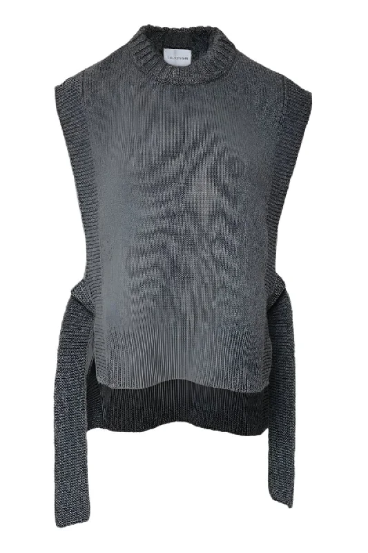 KALVOS VEST IN DOVEY GRAY